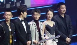 娱乐圈新闻最新爆料,某明星恋情曝光，背后真相令人震惊！