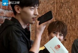 邓伦最新疫情爆料,关注健康，共筑防疫防线”